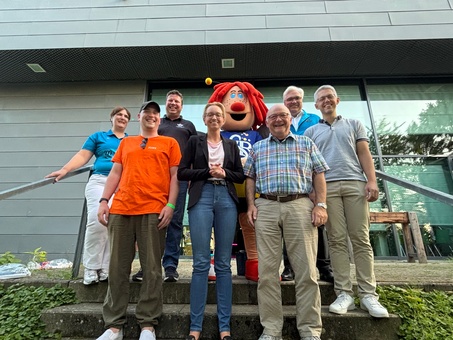 2026 07 10 Gruppe mit Ehrengästen